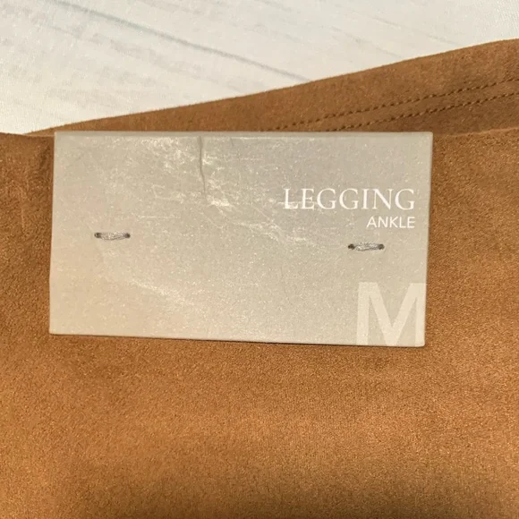 NWT Soft Surroundings Faux Suede Leggings. Size M. - Picture 10 of 10